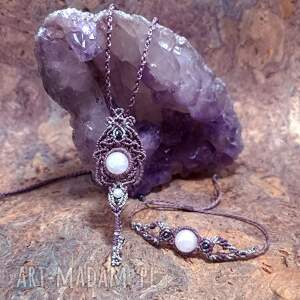 kluczyk z kryształem górskim w makramie komplet pleciony mikro makrama kamienie