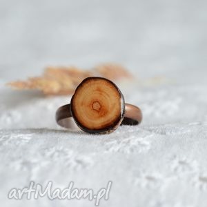 naturalny pierścionek z gałęzi wierzby drewno, las drewniany