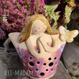 Anioł ceramiczny lampion z motylem - nastrojowa dekoracja