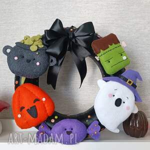 Straszny wianek na Halloween, dekoracja