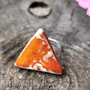 Pomarańczowy pierścionek ceramiczny handmade - regulowany