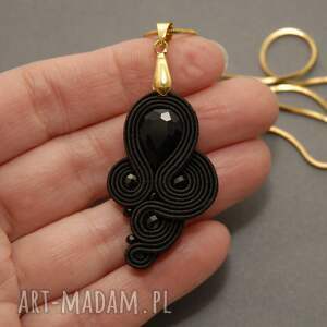 czarny wisiorek sutasz, sznurek, komplet, wyjściowy, elegancki