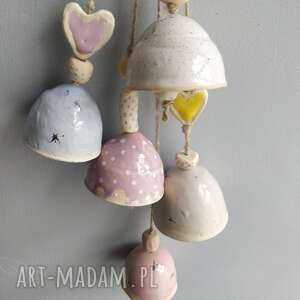 handmade pomysł na świąteczny prezent zestaw pięciu dzwoneczków ceramicznych