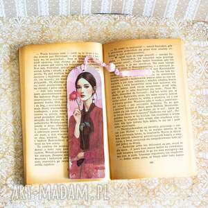 zakładka do książki - róża w bibliotece, kobieta, bliblioteka retro