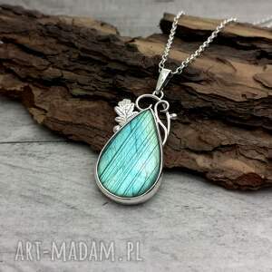 w leśnej samotni, naszyjnik srebrny, wisior srebrny, łezka labradorytu, labradoryt