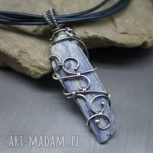 surowy kianit wisior angor wire wrapping, skórzany rzemień srebro srebrny