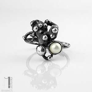 anthozoa - srebrny pierścionek z perłą