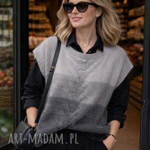 kamizelka w odcieniach szarości, moherowy bezrękawnik koszulę