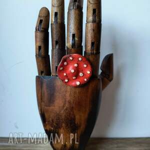 świąteczny prezent, pierścionek muchomor, ceramika grzybek