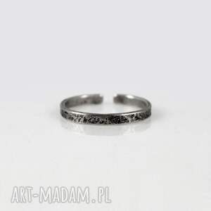 nieregularna - rozm. s, l, xl - srebrna obrączka (2000 - 03) outlet, srebrny