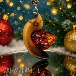 wisiorek z bursztynem - bursztyn bałtycki żywioł ognia i bursztynowego