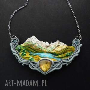 Naszyjnik z górskim widokiem i labradorytem góry, apatyt, natura