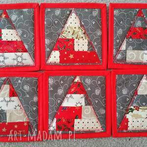 świąteczne podkładki pod kubek stół herbary, kaa, choinka, prezent