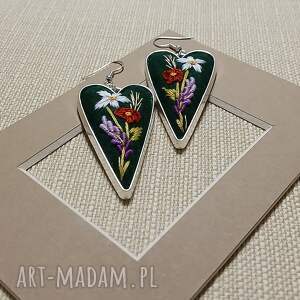 ręcznie haftowane kolczyki dla łucji, boho biżuteria, ekstrawagancko na filcu