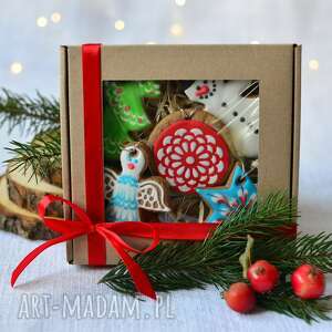 handmade pomysł na świąteczne prezenty pierniki na choinkę, prezent