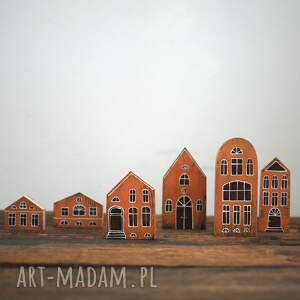 komplet 6 szt - ceglaste domki drewniane ręcznie malowane zabawki z drewna