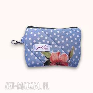 Pikowany portfelik w hibiskusy - etui na karty z karabińczykiem