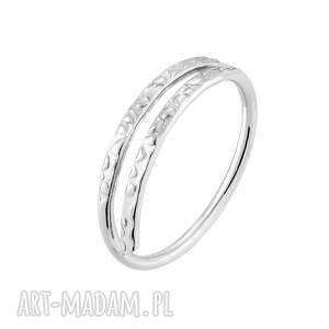 SOTHO, srebrny delikatny pierścionek, minimalistyczny, elegancki, srebro925, paski