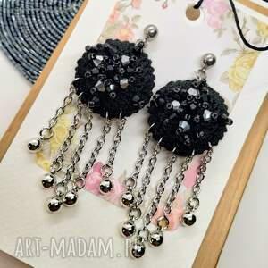 czarne kolczyki szydełkowe - kulki na łańcuszkach