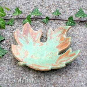 handmade ceramika patera liść klonu