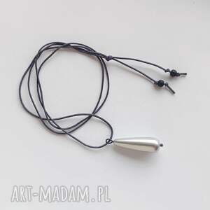 okrąg wisiorek, srebro, sznurek, koralik