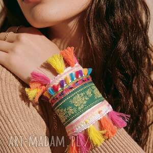 szeroka bransoletka fridalasze uniwersalna ze skóry z ozdobną taśmą świetnie