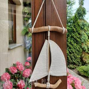 żaglówka makrama, dekoracja ścienna, styl marynistyczny, łódka