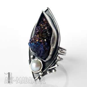 velen srebrny pierścień z druzą tytanową i perłą