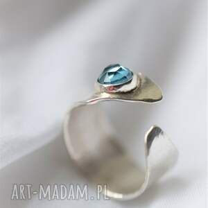 srebrny pierścień z topazem, toopaz, minimalistyczny regulowana obrączka