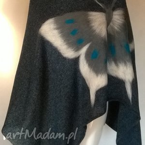 ponczo z motylem wełną malowanym. Poncho