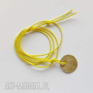 okrąg wisiorek, mosiądz, zmatowione, sznurek