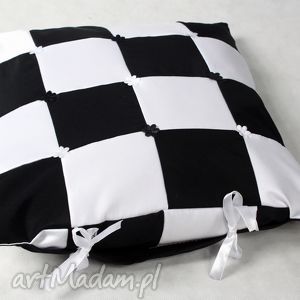 biało-czarna ozdobna poszewka na poduszkę 40x40, patchwork