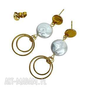 perłowe kolczyki ze złoconymi okręgami c1307 - 2