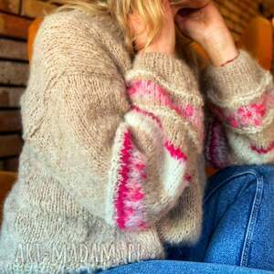 swetry sweter montana beż handmade kolorowe rękawy alpaka wełana