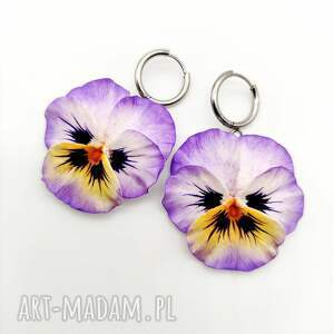 kolczyki bratki biało fioletowe wiszące handmade, kwiaty z gliny polimerowej