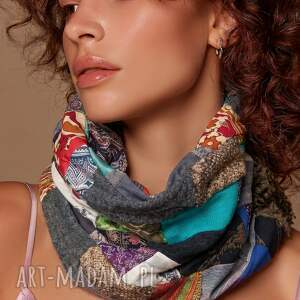 komin uszyty z różnych tkanin rozmiar uniwersalny, wciągany przez