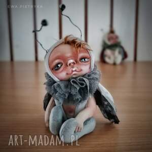 handmade dekoracje szary żuczek - artystyczna lalka kolekcjonerska