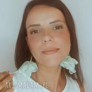 Długie miętowo złote kolczyki kwiaty - lekkie jak piórko