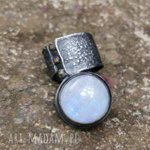 szeroki pierścień z kamieniem księżycowym, srebro