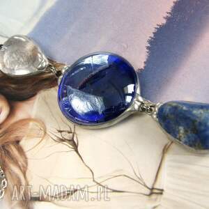 długi naszyjnik chwost, wisiorek z łańcuszkiem kryształ i lapis lazuli, kobieta