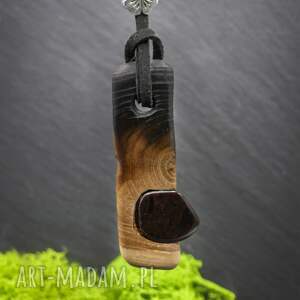 ręcznie rzeźbiony wisiorek - obsydian mahoniowy i wiąz - biżuteria