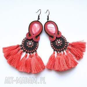 Coral - sutaszowe z frędzlami, kolvzyki boho, kolczyki dlugie