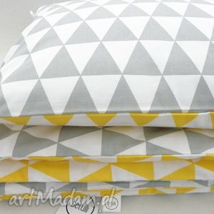 ręcznie zrobione pokoik dziecka pościel 100x135 trójkąty żółto szare 100%