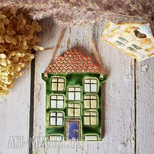 ręcznie wykonane dekoracje zielony domek ceramiczny, zawieszka