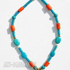 Unikatowy naszyjnik awangarda: koral, howlit i piryt - boho luxe handmade