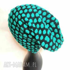 Czapka uszyta z wełny włoskiej na podszewce, obwód głowy uniwersalny