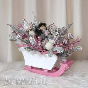 upominki na święta Świąteczna dekoracja w drewnianych saniach. Stroik