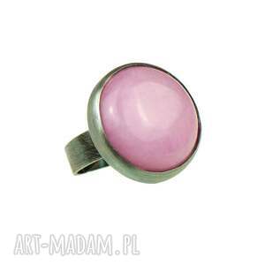elegancki pierścień z różowym jadeitem alda a754 srebrny pierścionek, okrągły