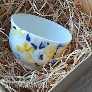 handmade ceramika porcelanowa czarka do ceremonii herbaty. Ręcznie malowana w japońskim
