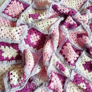 narzuta z kwadratów w fioletach, koc kocyk koce i narzuty